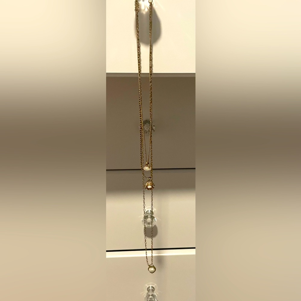 Cole Haan long tripe layer necklace- gold.
